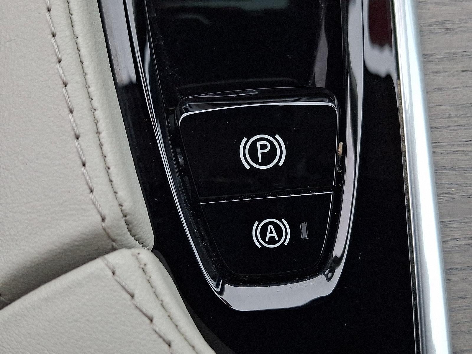 2024 Volvo XC90 B6 AWD Ultimate Bright Theme 6P