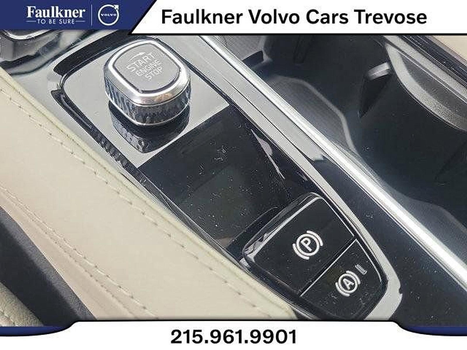 2025 Volvo XC90 B6 AWD Plus 7-Seater