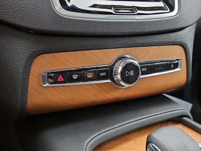 2024 Volvo XC90 B6 AWD Plus Bright Theme 7P
