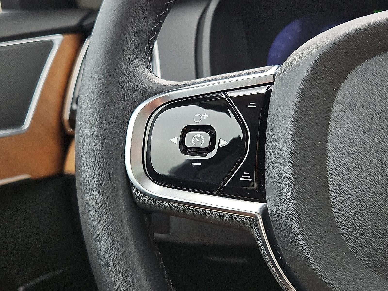 2024 Volvo XC90 B6 AWD Plus Bright Theme 7P