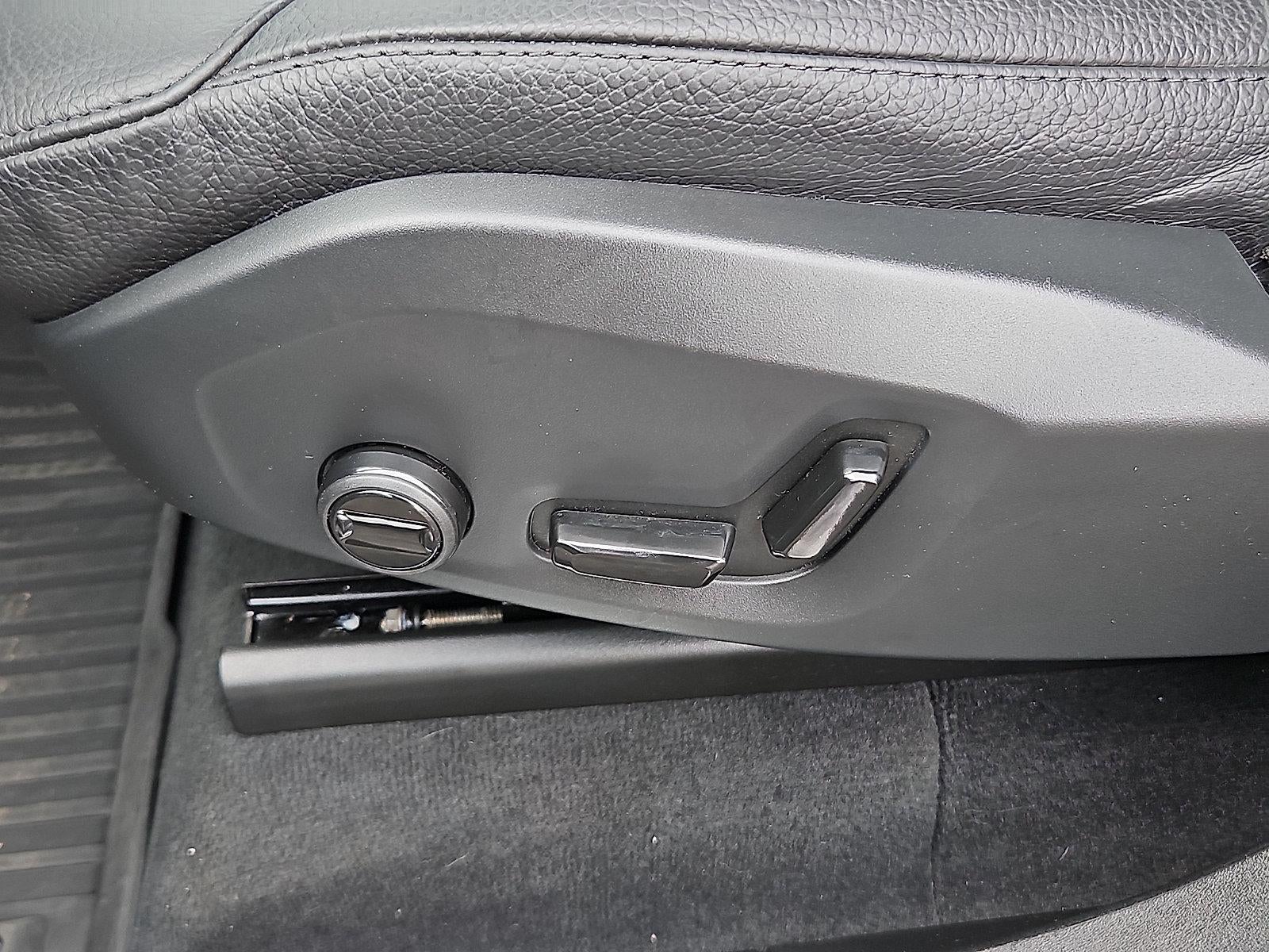 2024 Volvo XC90 B6 AWD Plus Bright Theme 7P