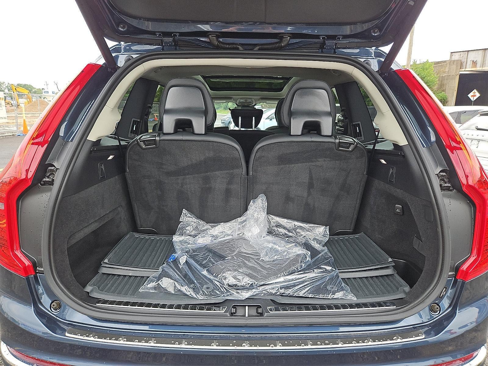 2024 Volvo XC90 B6 AWD Plus Bright Theme 7P