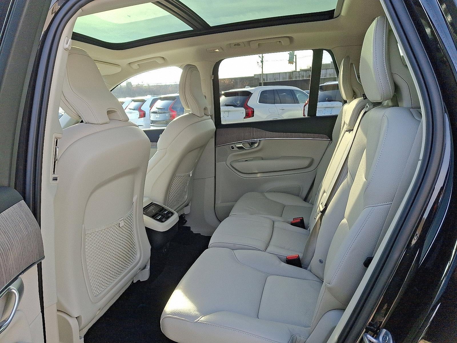 2024 Volvo XC90 B6 AWD Plus Bright Theme 7P