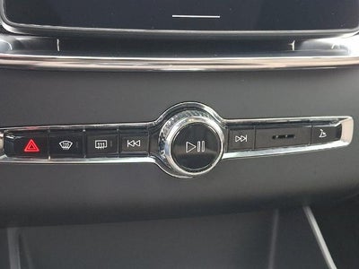 2026 Volvo XC90 B6 AWD Plus 7-Seater