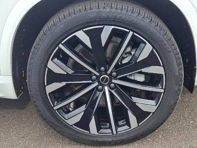 2026 Volvo XC90 B6 AWD Plus 7-Seater