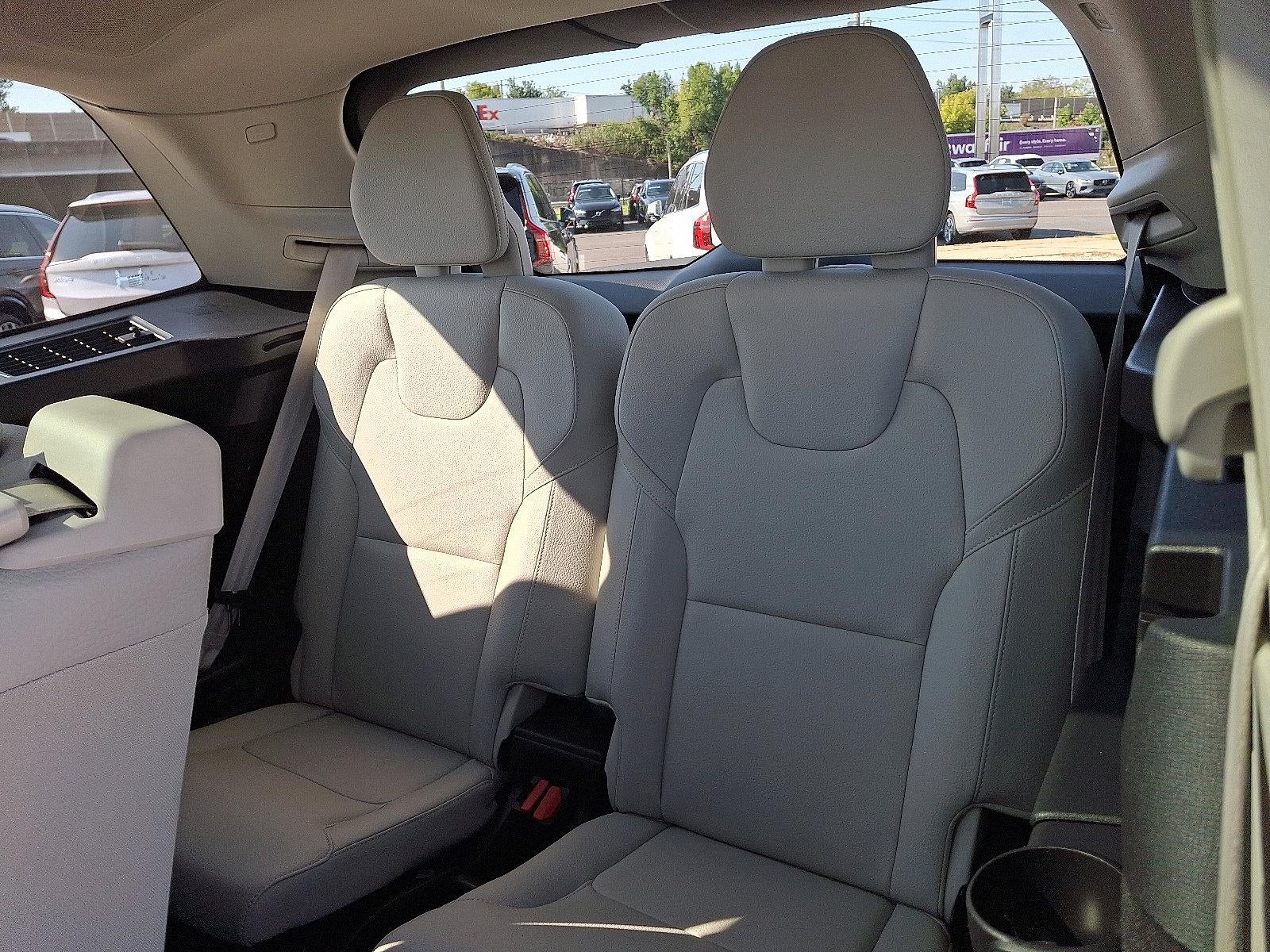 2024 Volvo XC90 B6 AWD Plus Bright Theme 7P