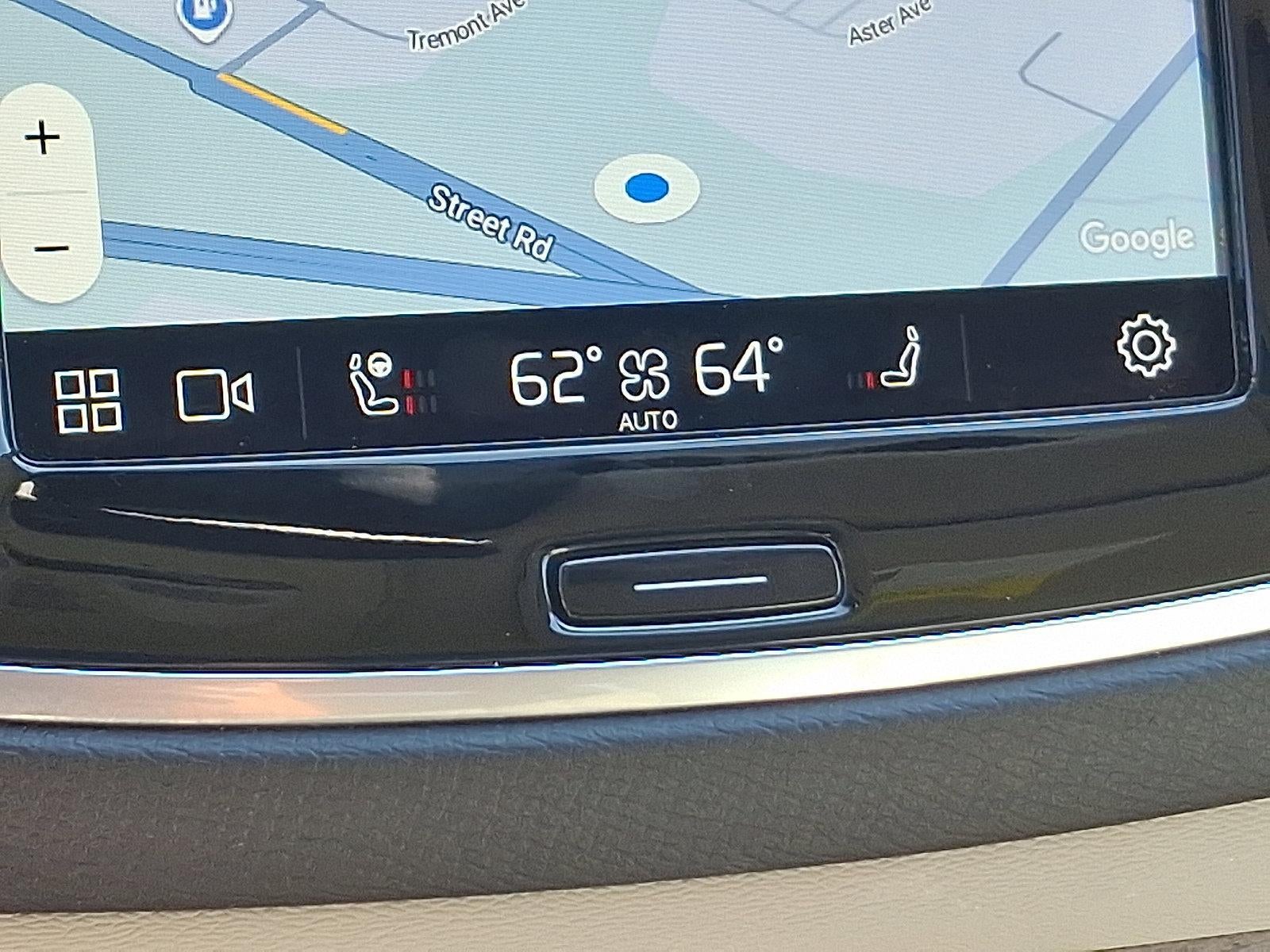 2024 Volvo XC90 B6 AWD Plus Bright Theme 7P