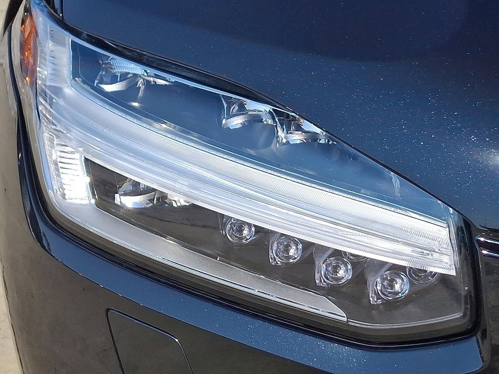 2024 Volvo XC90 B6 AWD Plus Bright Theme 7P