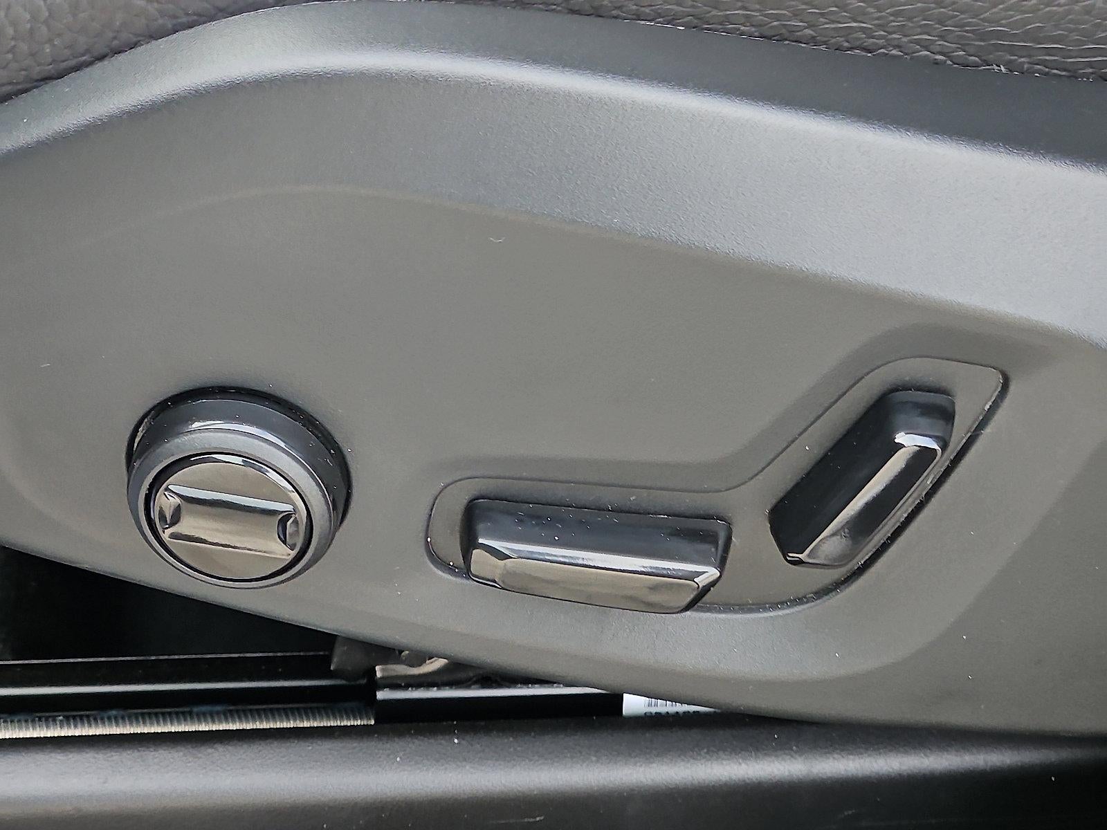 2025 Volvo XC90 B6 AWD Plus 7-Seater