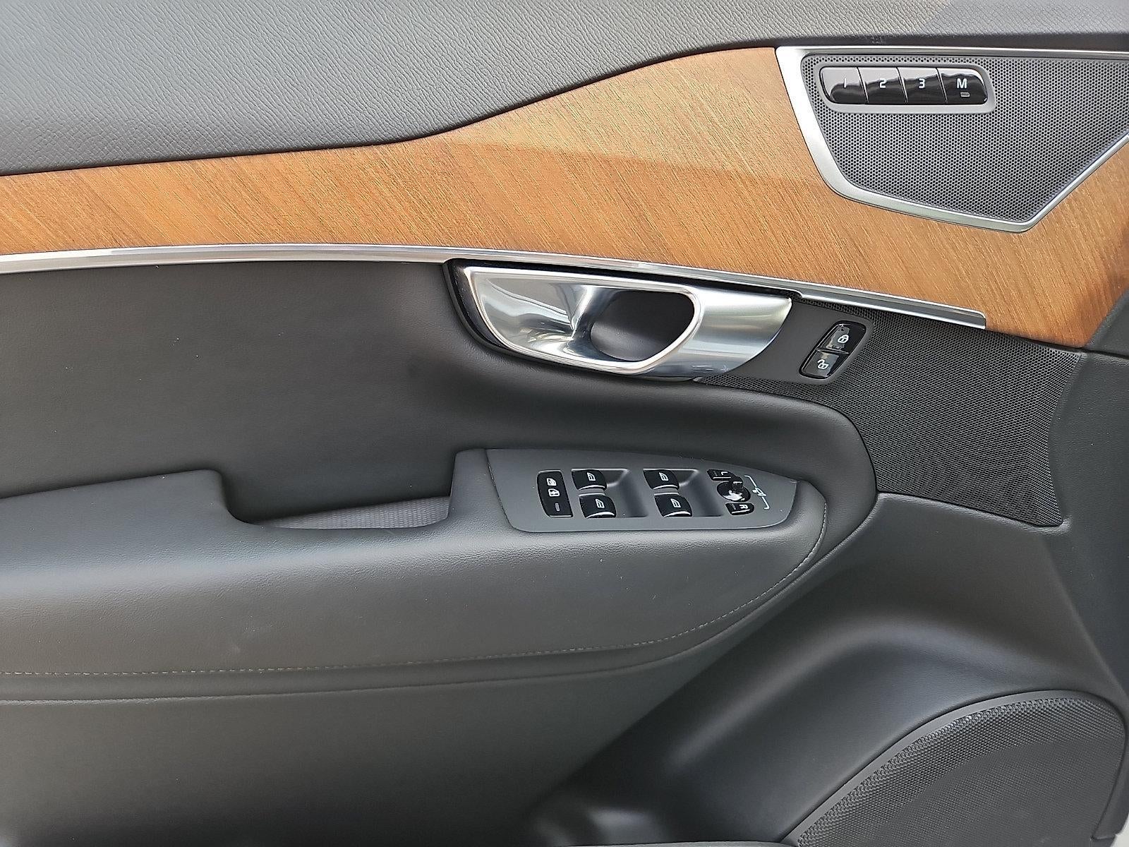 2024 Volvo XC90 B6 AWD Plus Bright Theme 7P