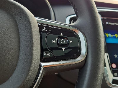 2024 Volvo XC90 B6 AWD Plus Bright Theme 7P