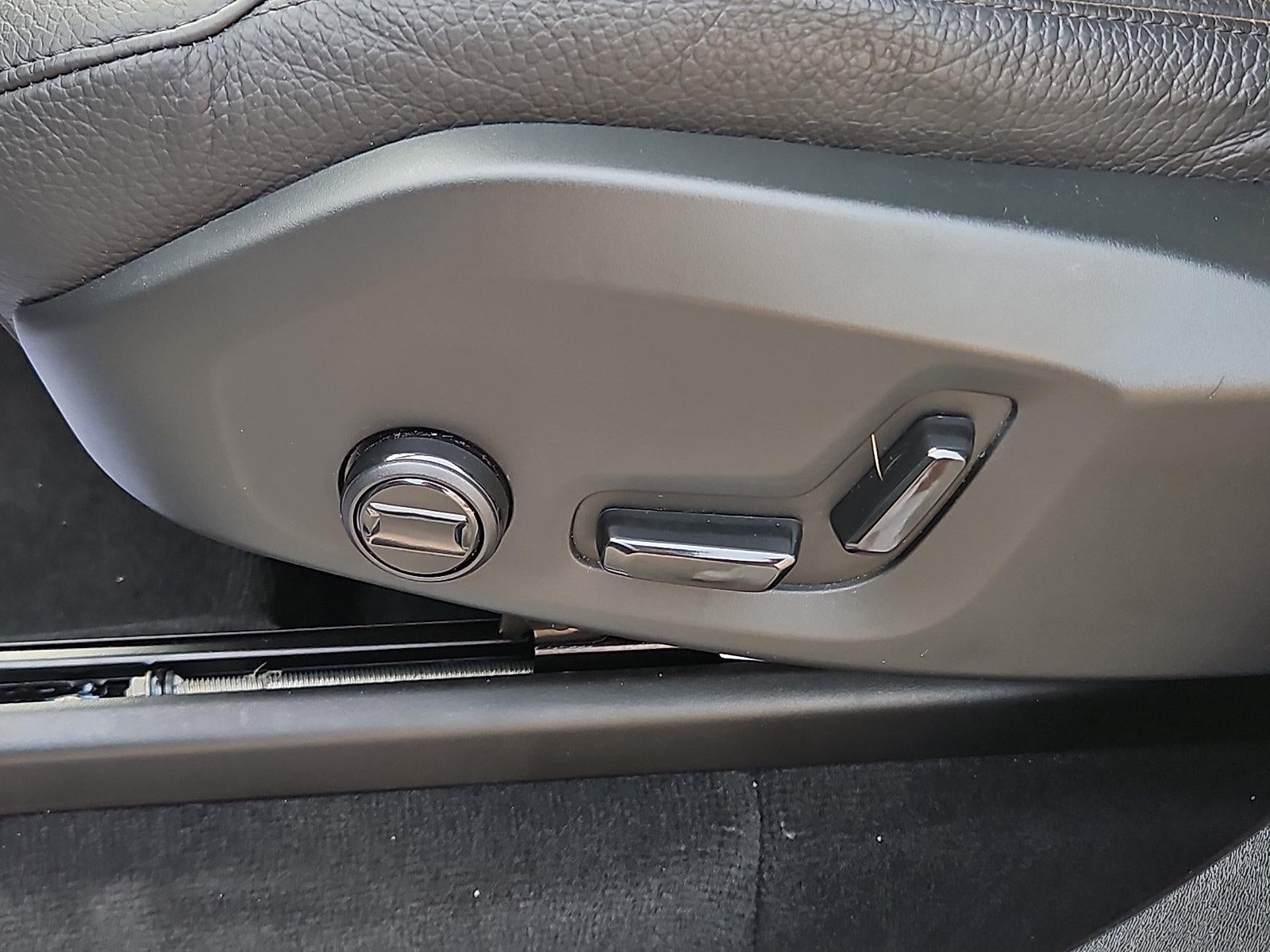 2024 Volvo XC90 B6 AWD Plus Bright Theme 7P