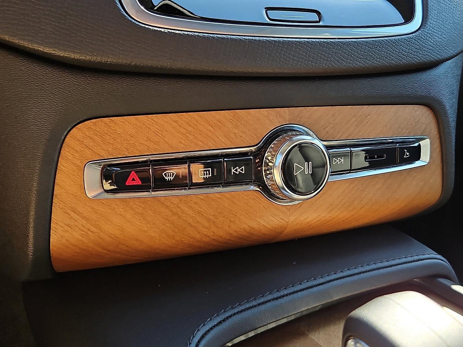 2023 Volvo XC90 B6 AWD Plus 7P