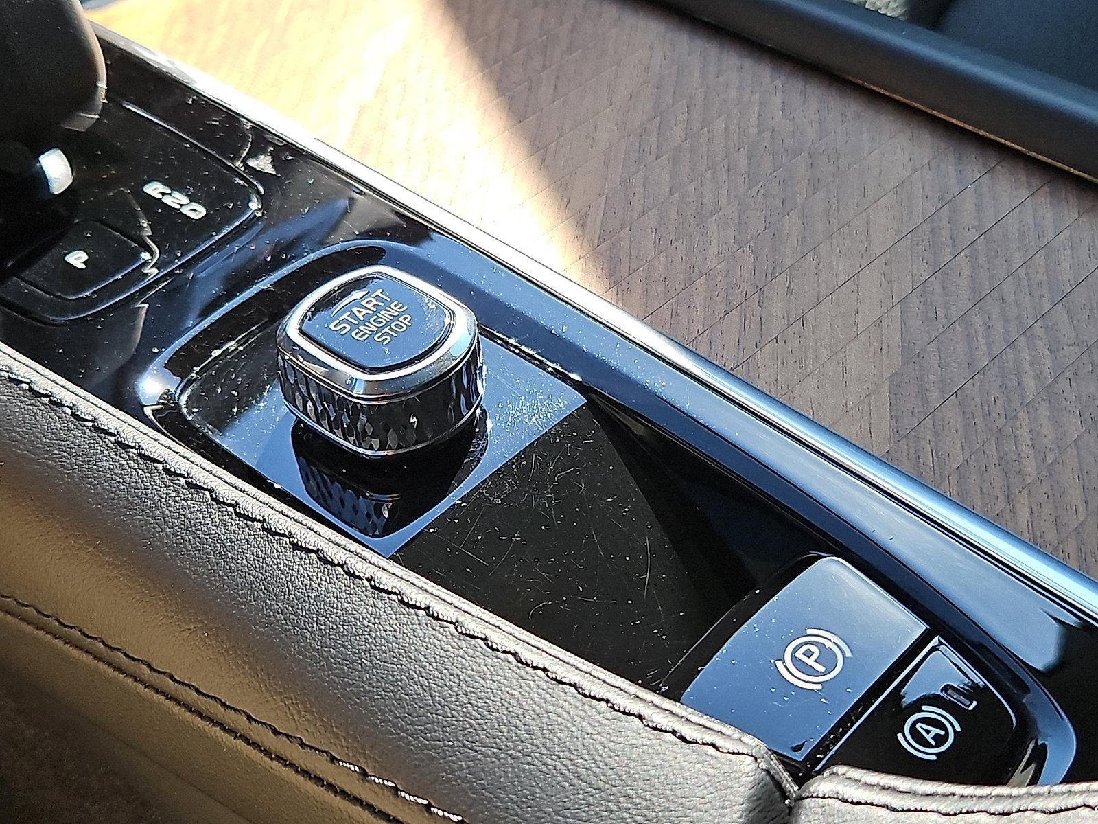 2023 Volvo XC90 B6 AWD Plus 7P
