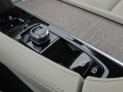 2023 Volvo XC90 B6 AWD Plus 7P