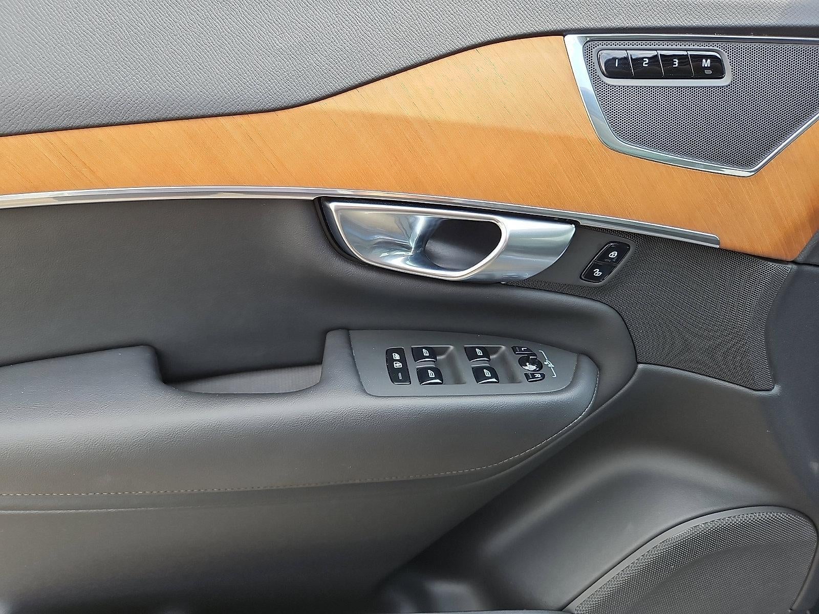 2023 Volvo XC90 B6 AWD Plus 7P