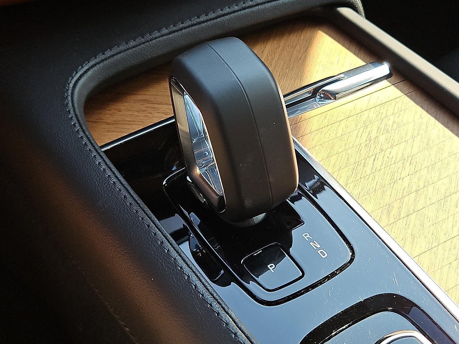 2023 Volvo XC90 B6 AWD Plus 7P