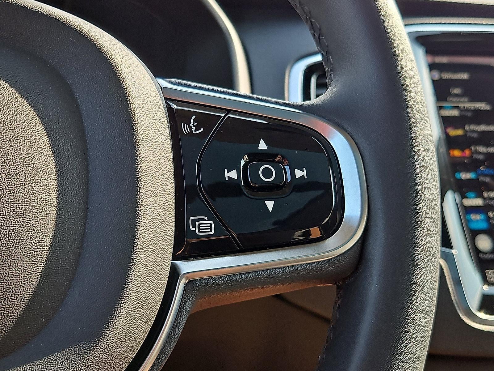 2023 Volvo XC90 B6 AWD Plus 7P