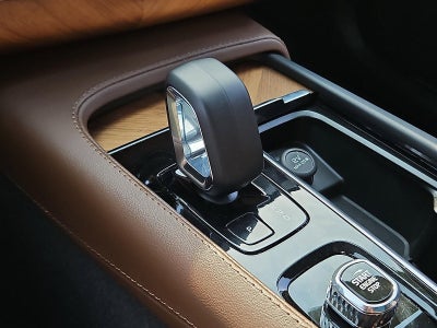 2023 Volvo XC90 B6 AWD Plus 7P