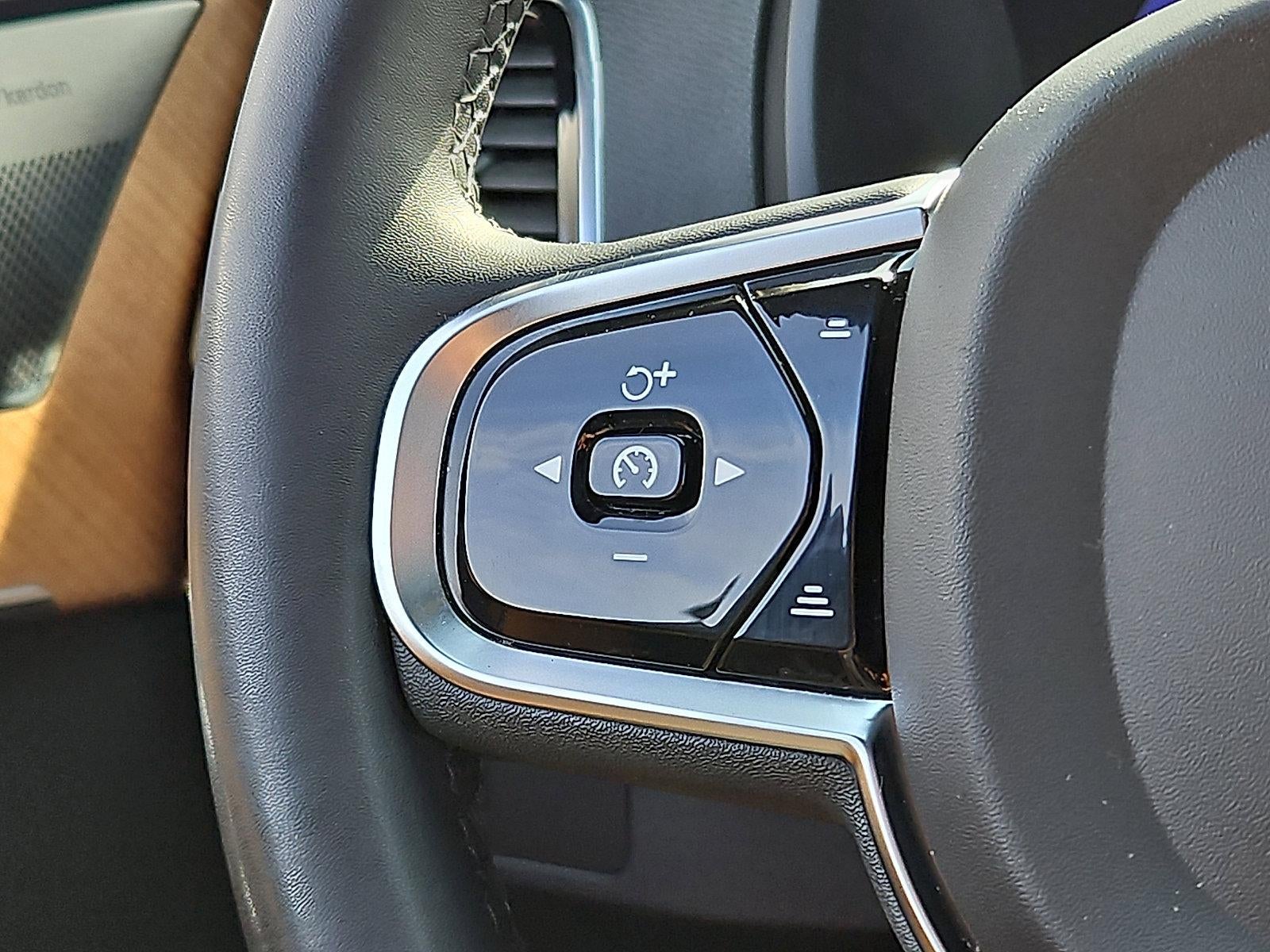 2023 Volvo XC90 B6 AWD Plus 7P