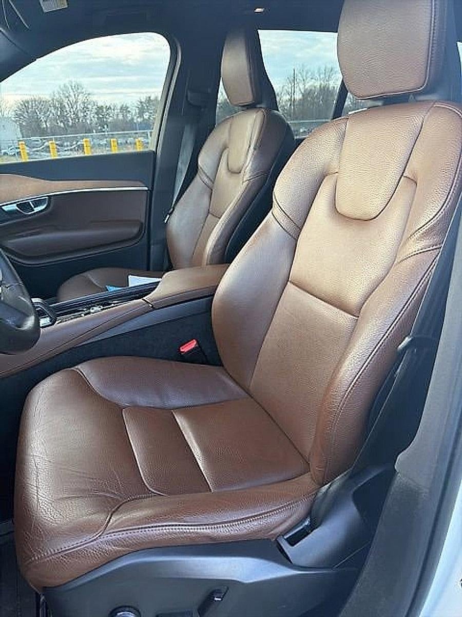 2023 Volvo XC90 B6 AWD Plus 7P