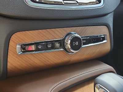 2023 Volvo XC90 B6 AWD Plus 7P