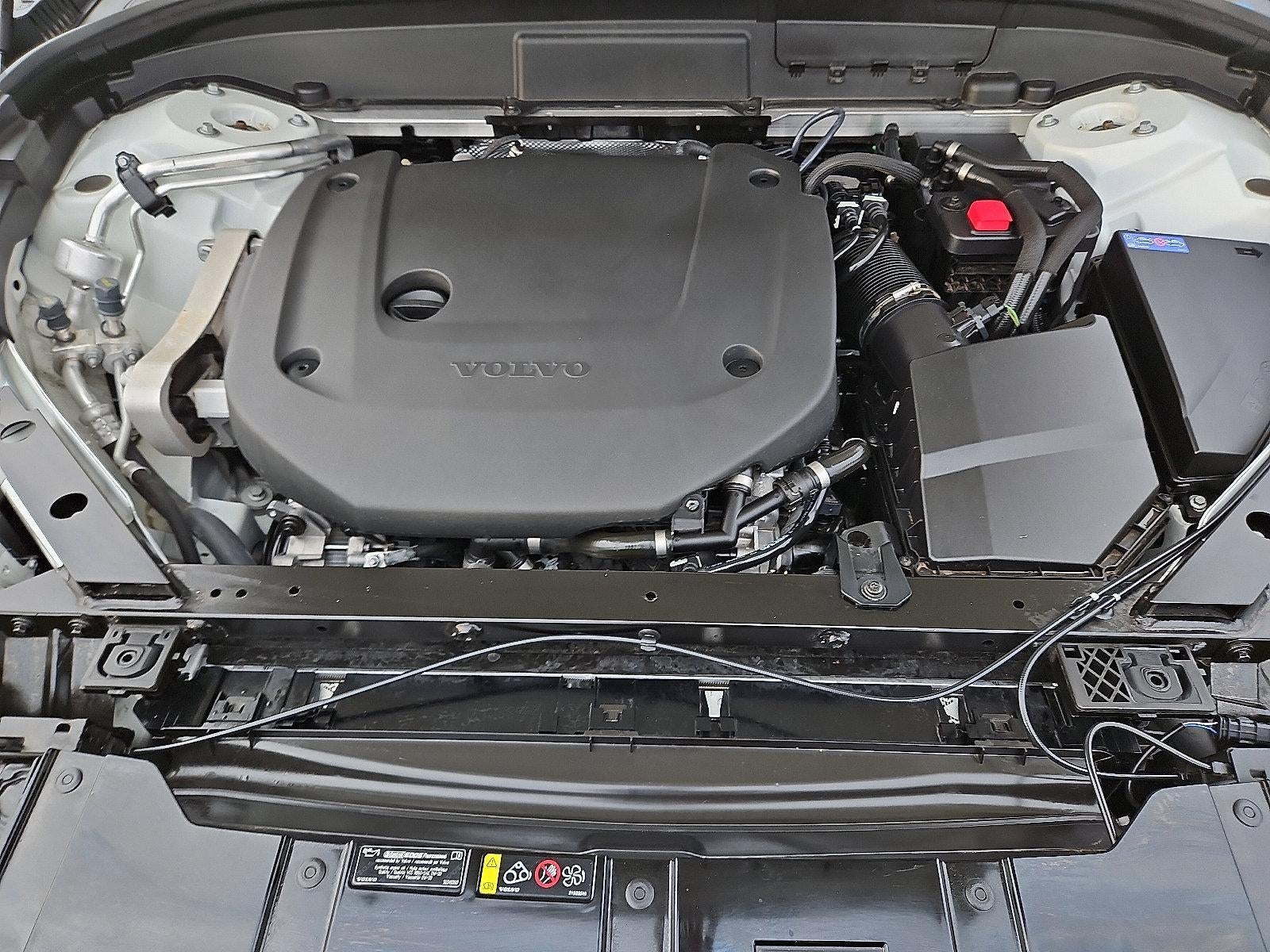 2023 Volvo XC60 B6 AWD Ultimate Bright Theme