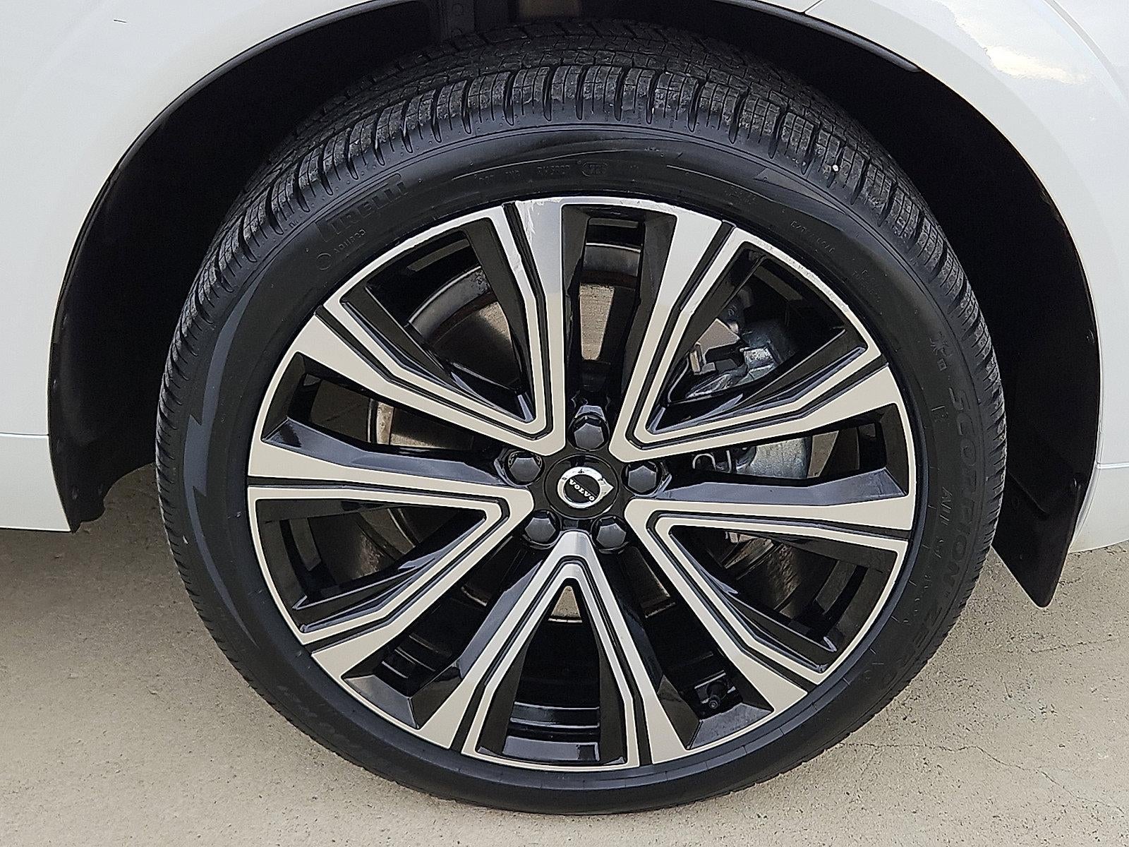 2023 Volvo XC60 B6 AWD Ultimate Bright Theme