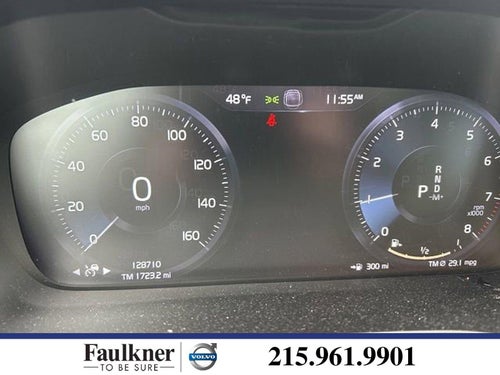 2019 Volvo XC40 T5 AWD Momentum