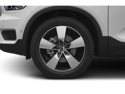 2019 Volvo XC40 T5 AWD Momentum