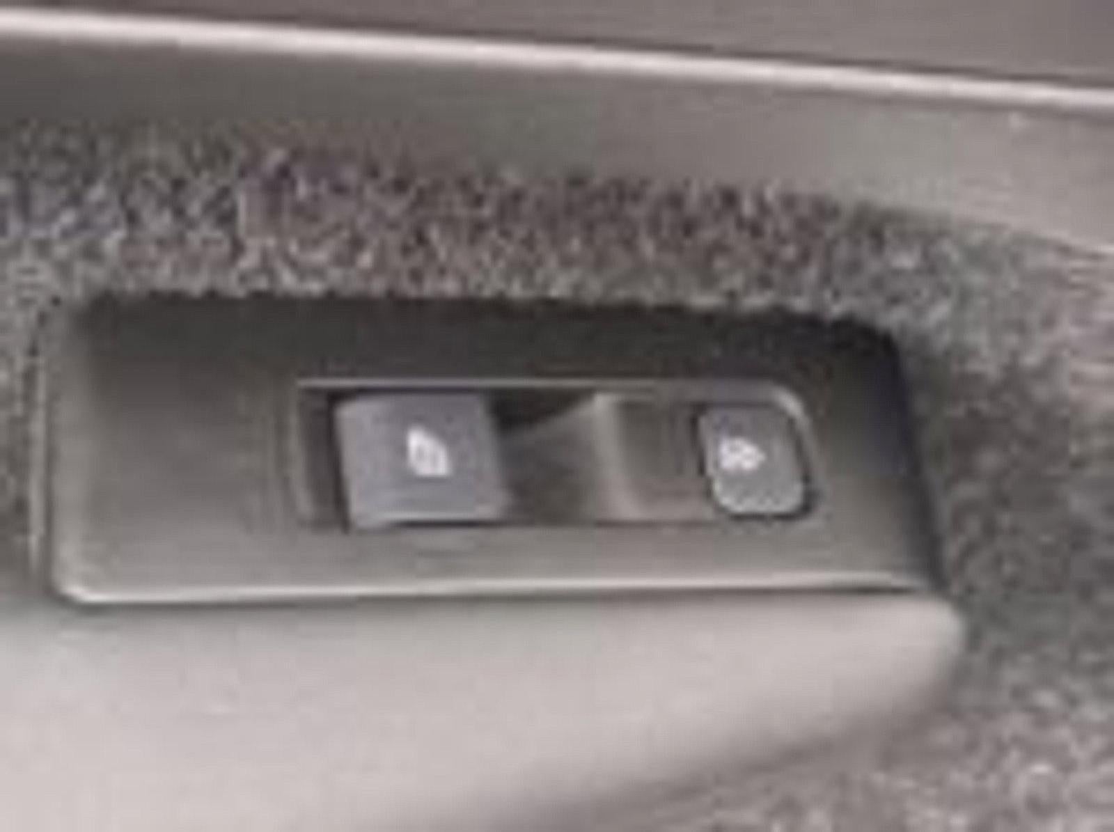 2021 Volvo XC40 T5 AWD R-Design