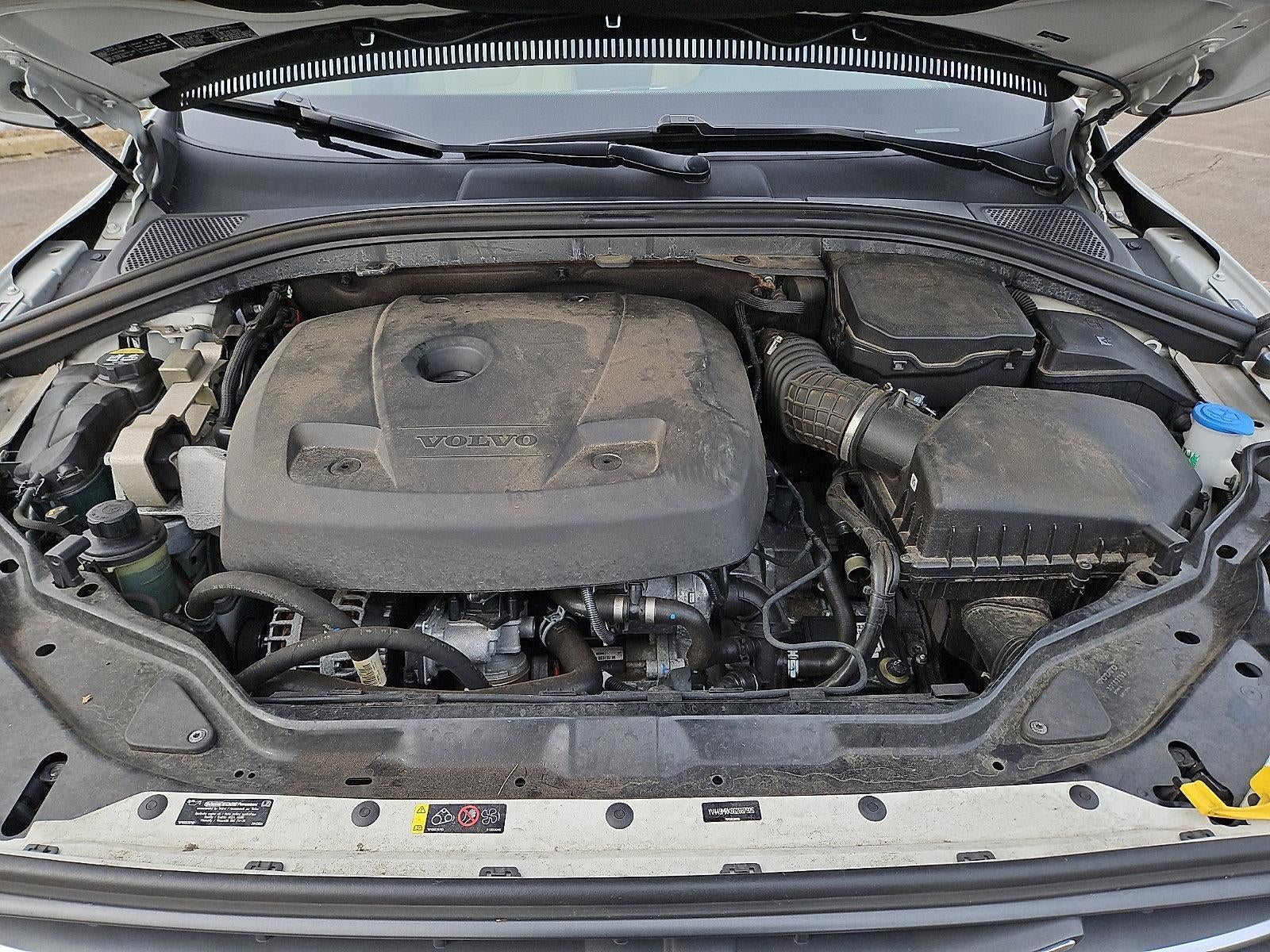 2016 Volvo XC60 AWD 4dr T6 Drive-E