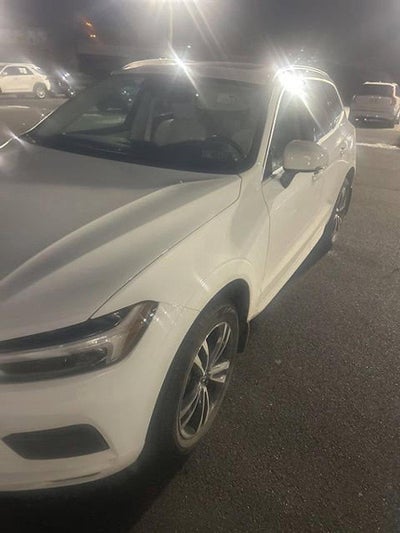 2020 Volvo XC60 T6 AWD Momentum