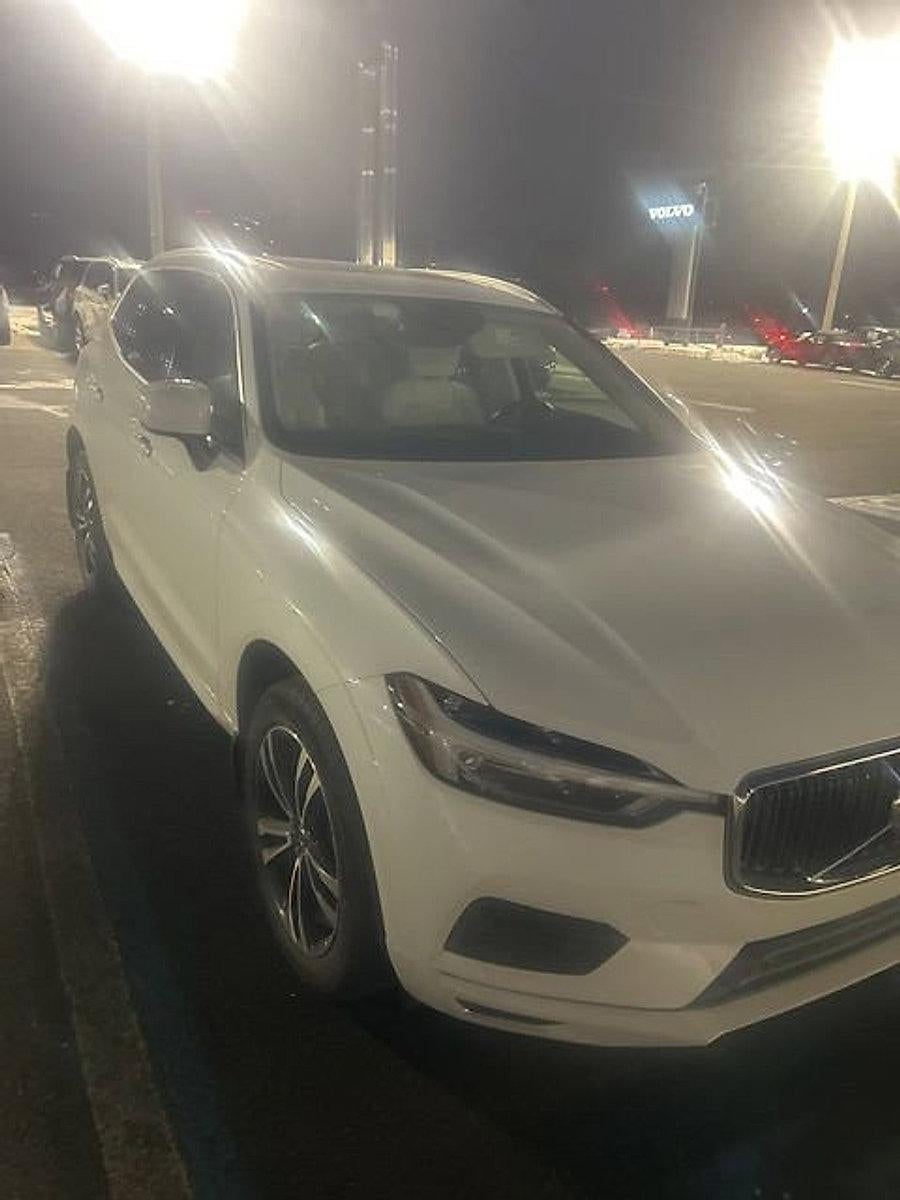 2020 Volvo XC60 T6 AWD Momentum