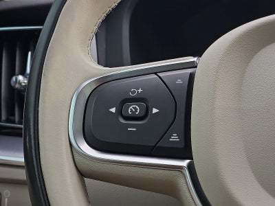 2020 Volvo XC60 T6 AWD Momentum