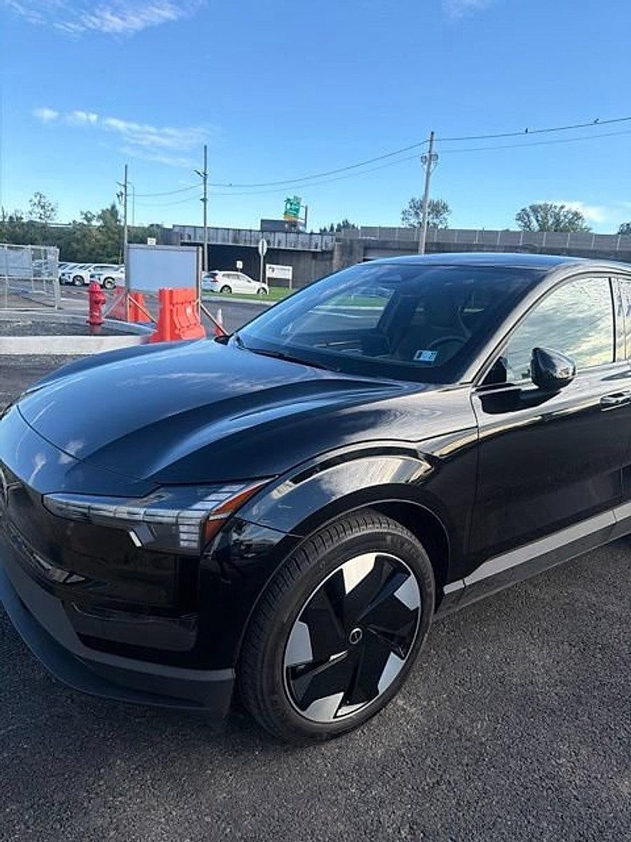 2025 Volvo EX30 Twin Motor AWD Plus