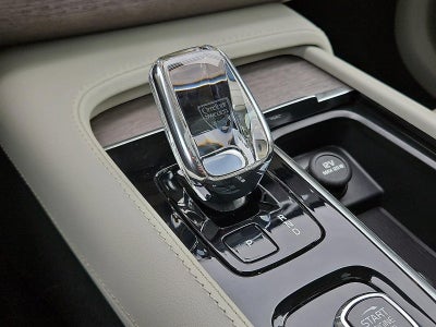 2023 Volvo XC90 Recharge Plug-In Hybrid T8 eAWD PHEV Ultimate 6P