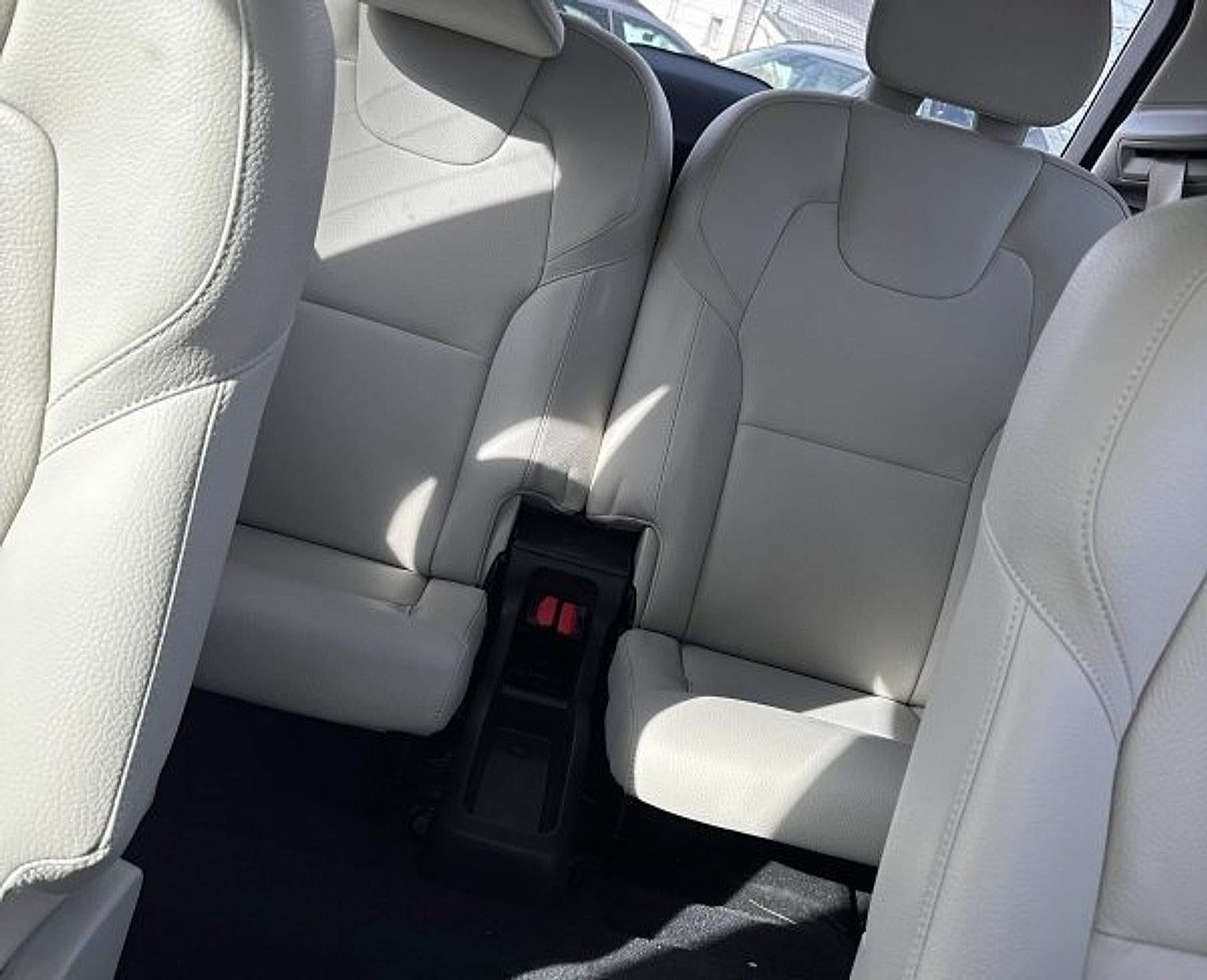 2023 Volvo XC90 Recharge Plug-In Hybrid T8 eAWD PHEV Plus 6P