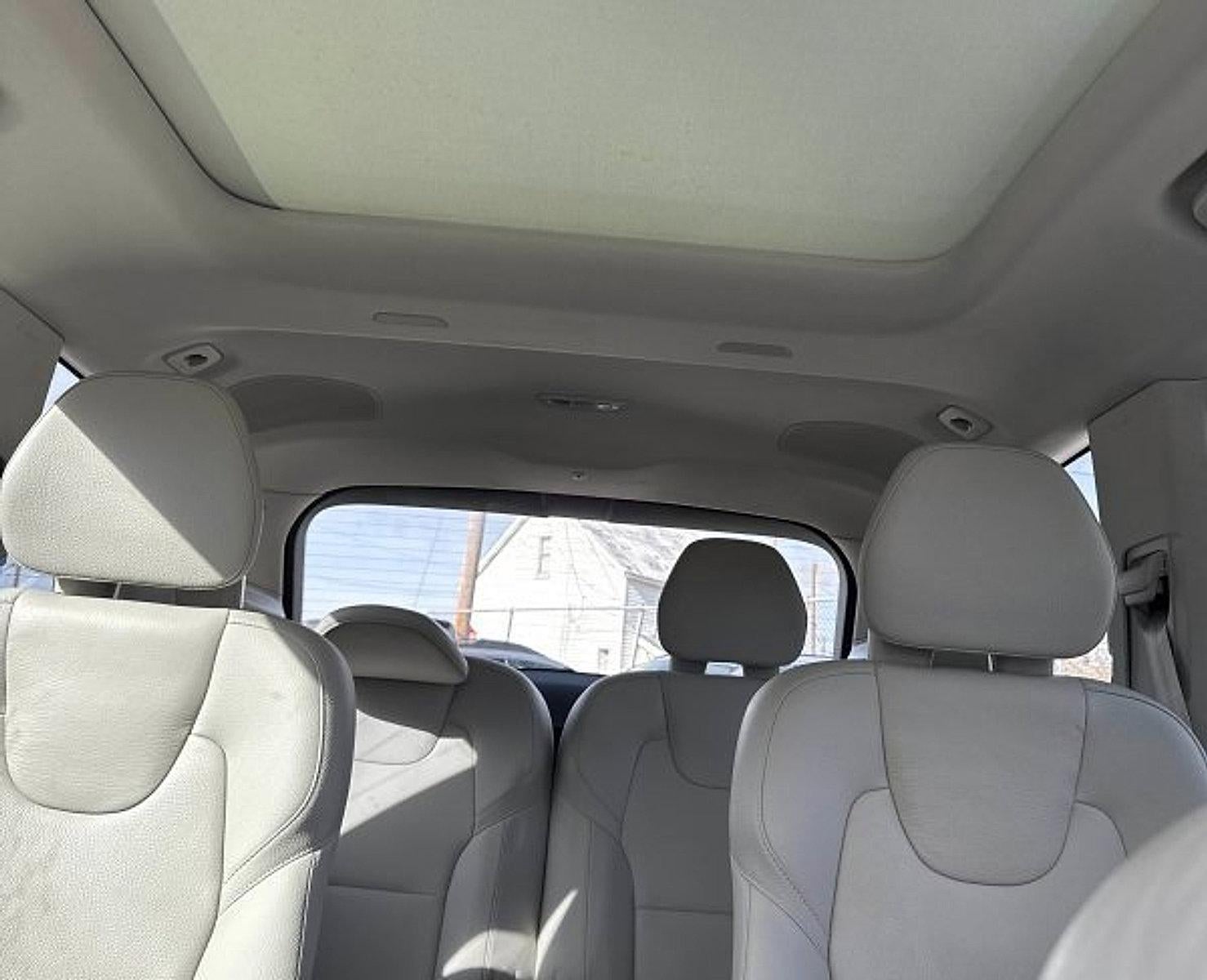 2023 Volvo XC90 Recharge Plug-In Hybrid T8 eAWD PHEV Plus 6P