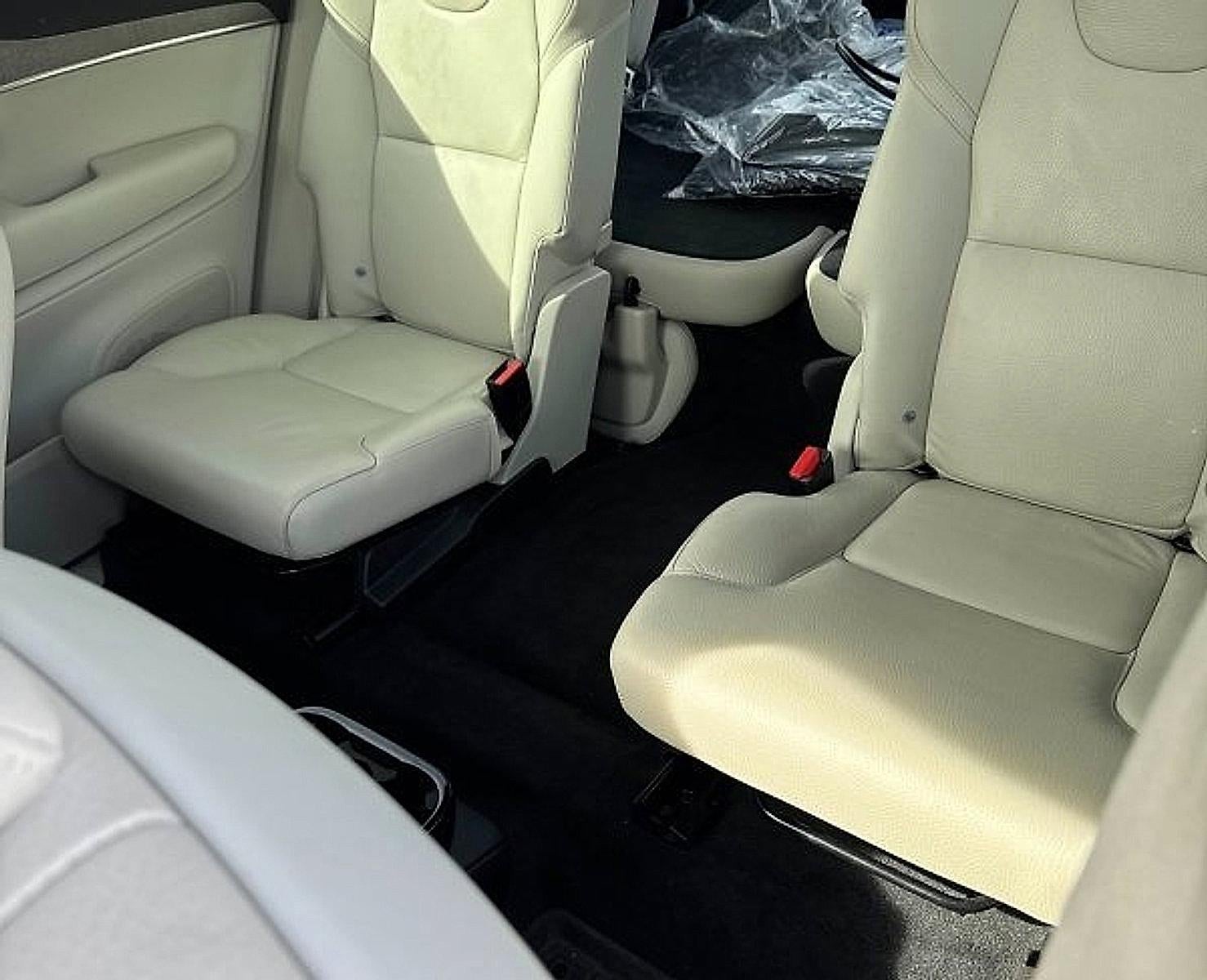 2023 Volvo XC90 Recharge Plug-In Hybrid T8 eAWD PHEV Plus 6P