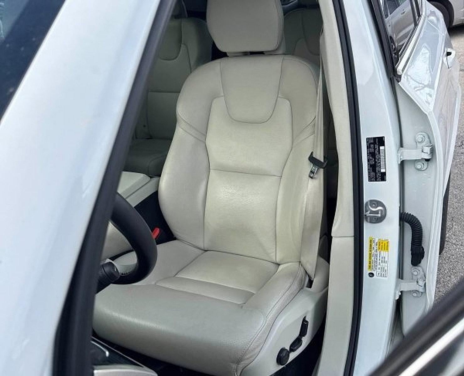 2023 Volvo XC90 Recharge Plug-In Hybrid T8 eAWD PHEV Plus 6P