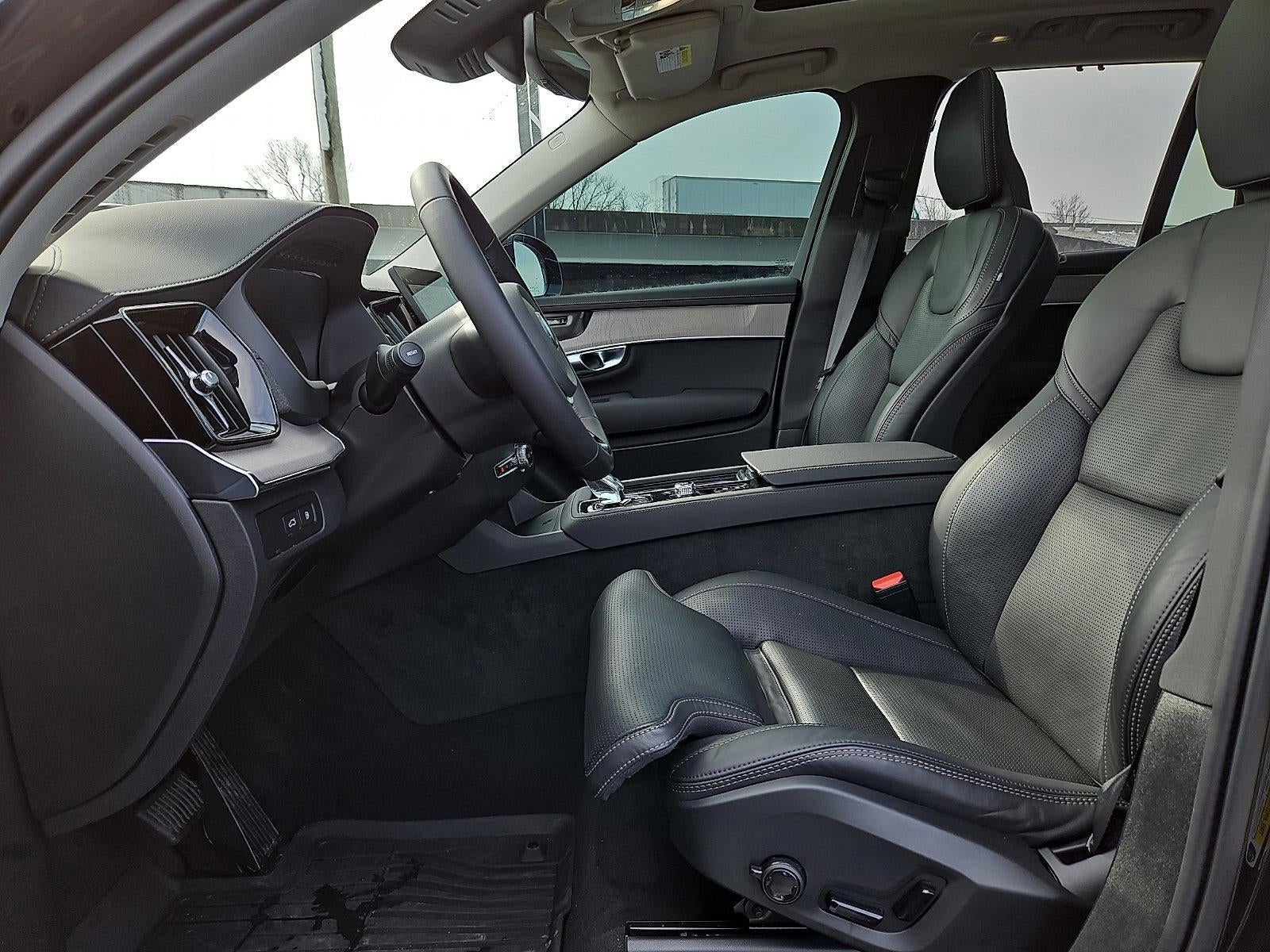 2025 Volvo XC90 Plug-In Hybrid 2025.5 T8 AWD Ultra 7-Seater