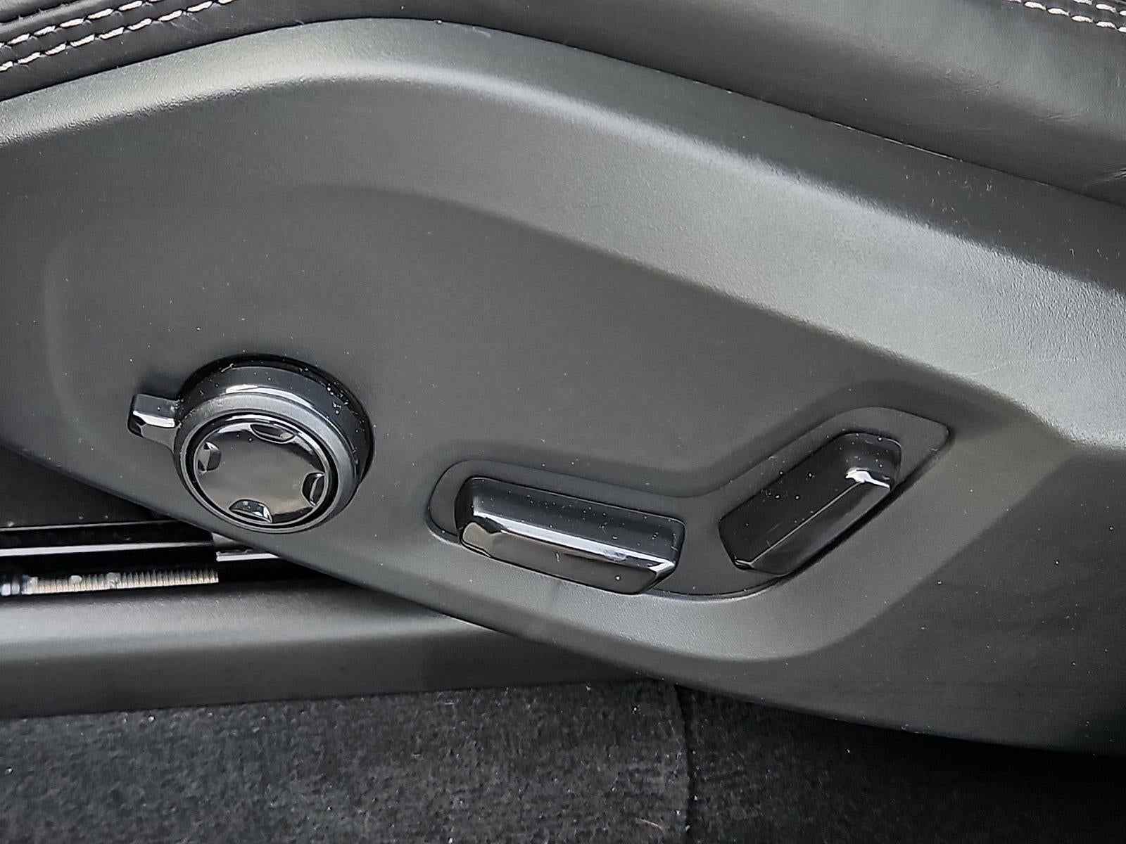 2025 Volvo XC90 Plug-In Hybrid 2025.5 T8 AWD Ultra 7-Seater