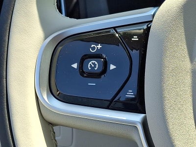 2025 Volvo XC60 Plug-In Hybrid T8 AWD Plus