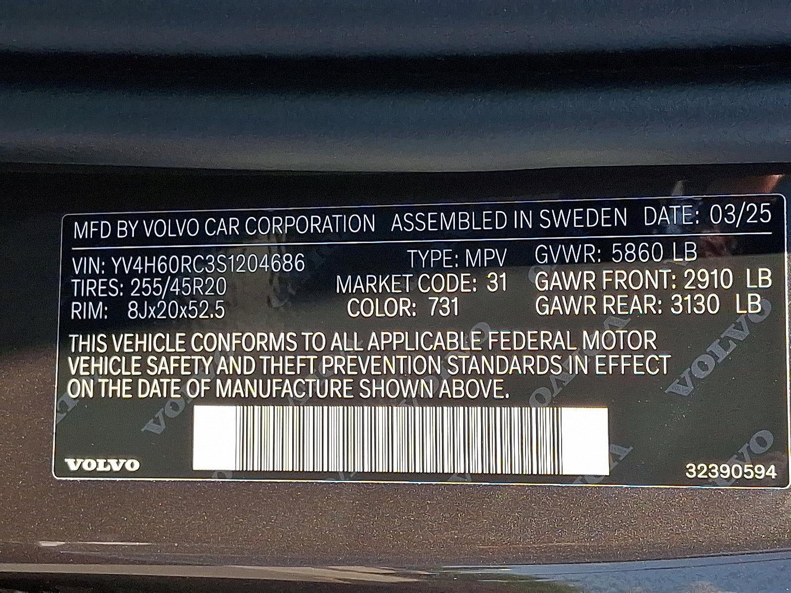 2025 Volvo XC60 Plug-In Hybrid T8 AWD Plus