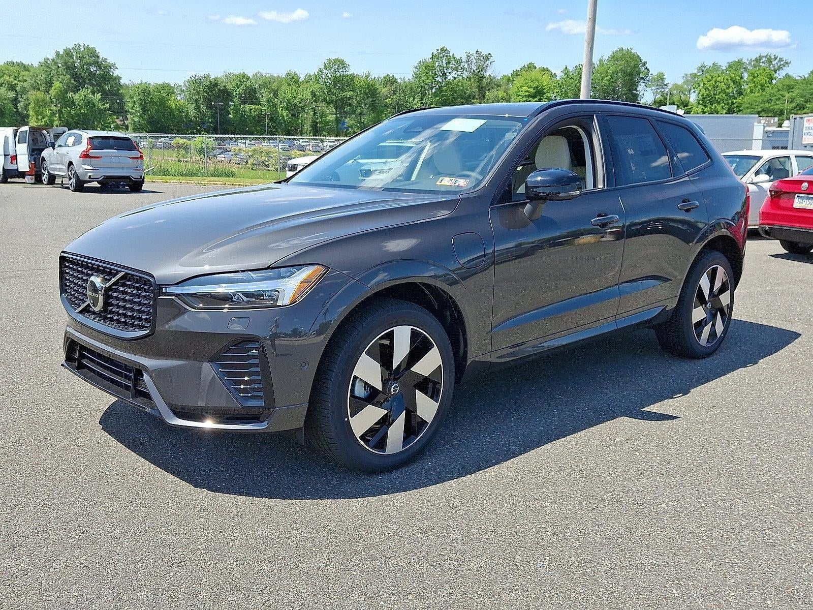 2025 Volvo XC60 Plug-In Hybrid T8 AWD Plus