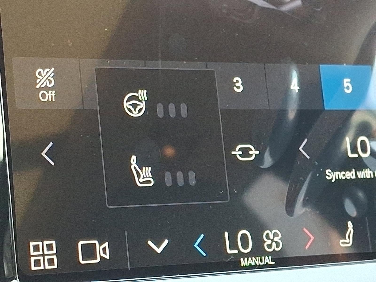 2025 Volvo XC60 Plug-In Hybrid T8 AWD Plus