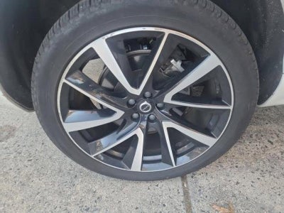 2024 Volvo XC90 B5 AWD Plus Bright Theme 7P