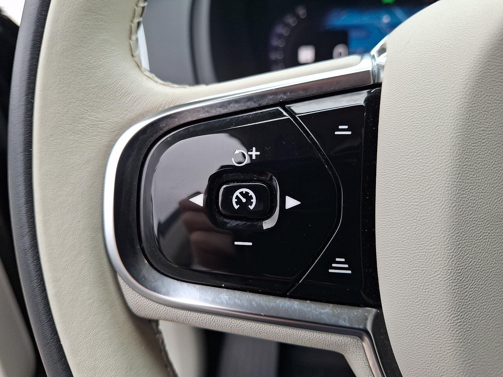 2024 Volvo XC90 B5 AWD Plus Bright Theme 7P