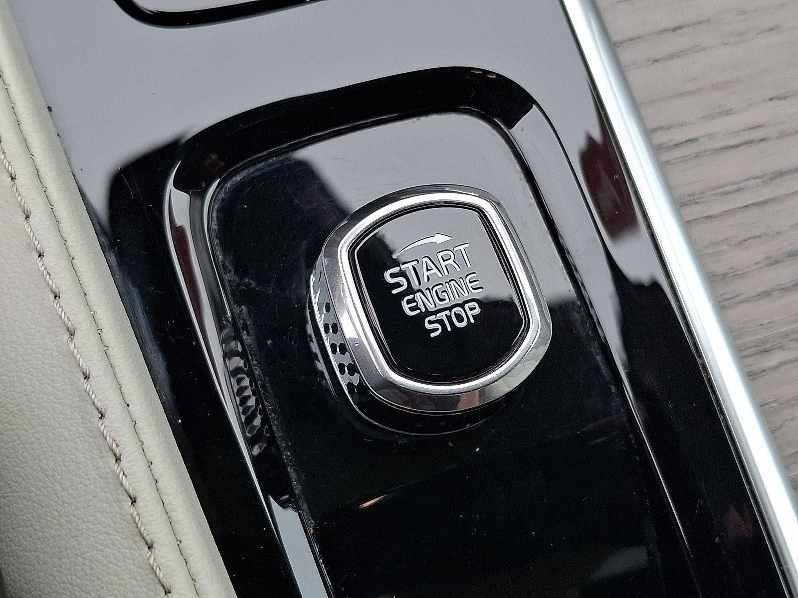 2024 Volvo XC90 B5 AWD Plus Bright Theme 7P
